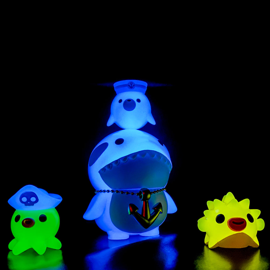 Orca & Friends Blue GitD Martian Toys X Kaze Studio